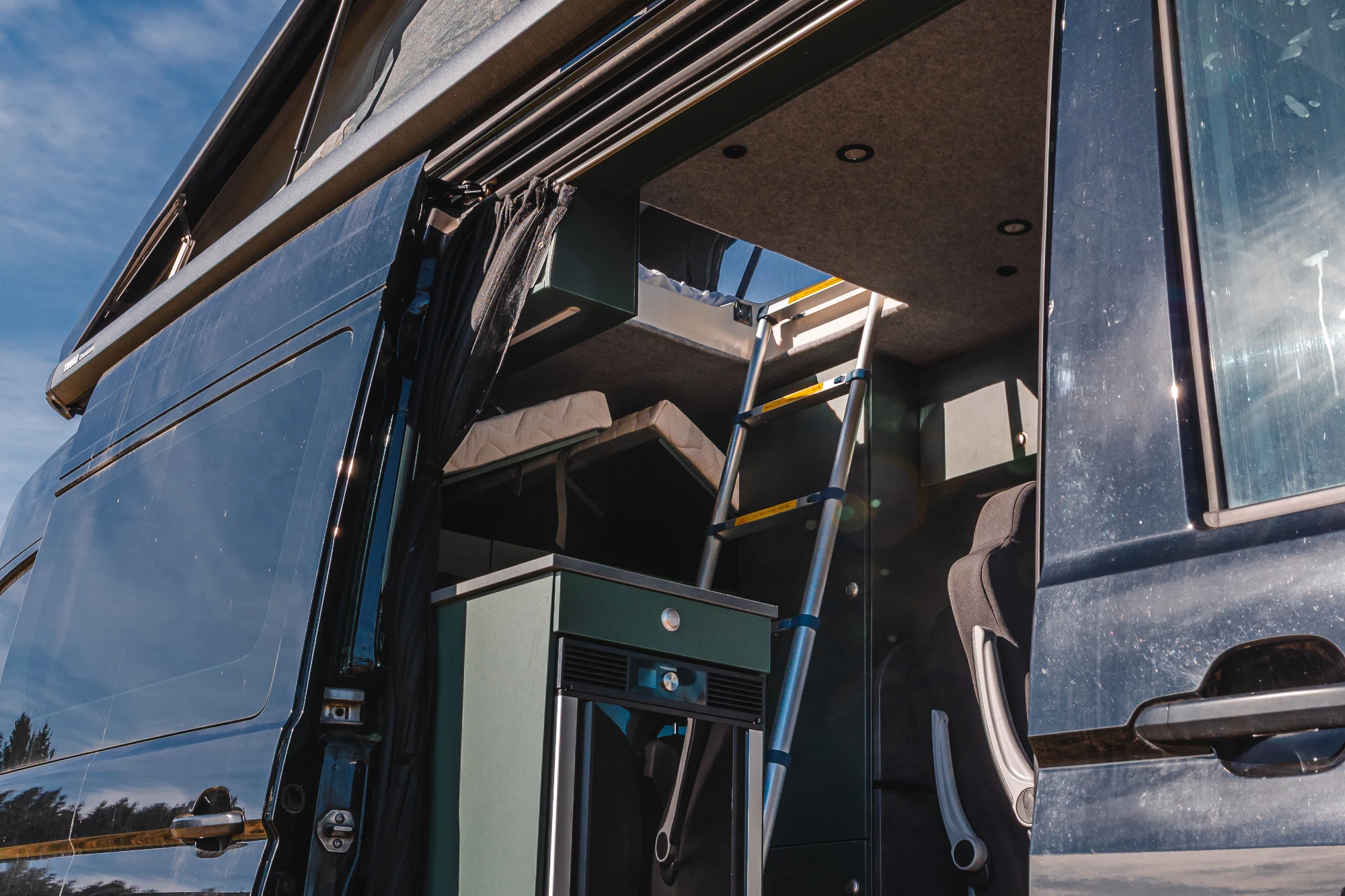 VW Crafter / MAN TGE - Aufstelldach  hinten durchstieg